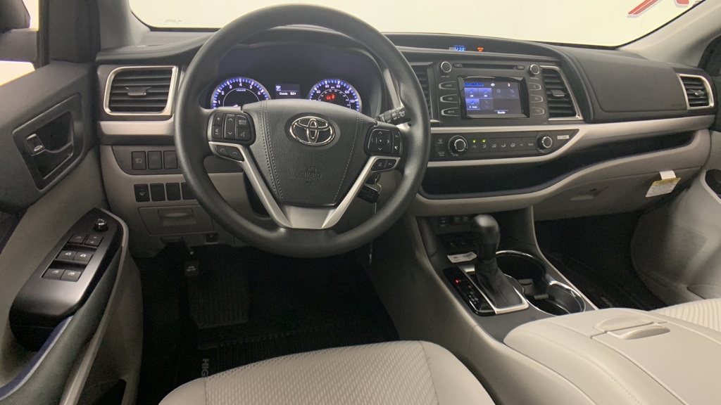 Oxmoor Toyota Service >> New 2019 Toyota Highlander LE 4D Sport Utility in ... Oxmoor Toyota Service >> New 2019 Toyota Highlander LE 4D Sport Utility in ...
